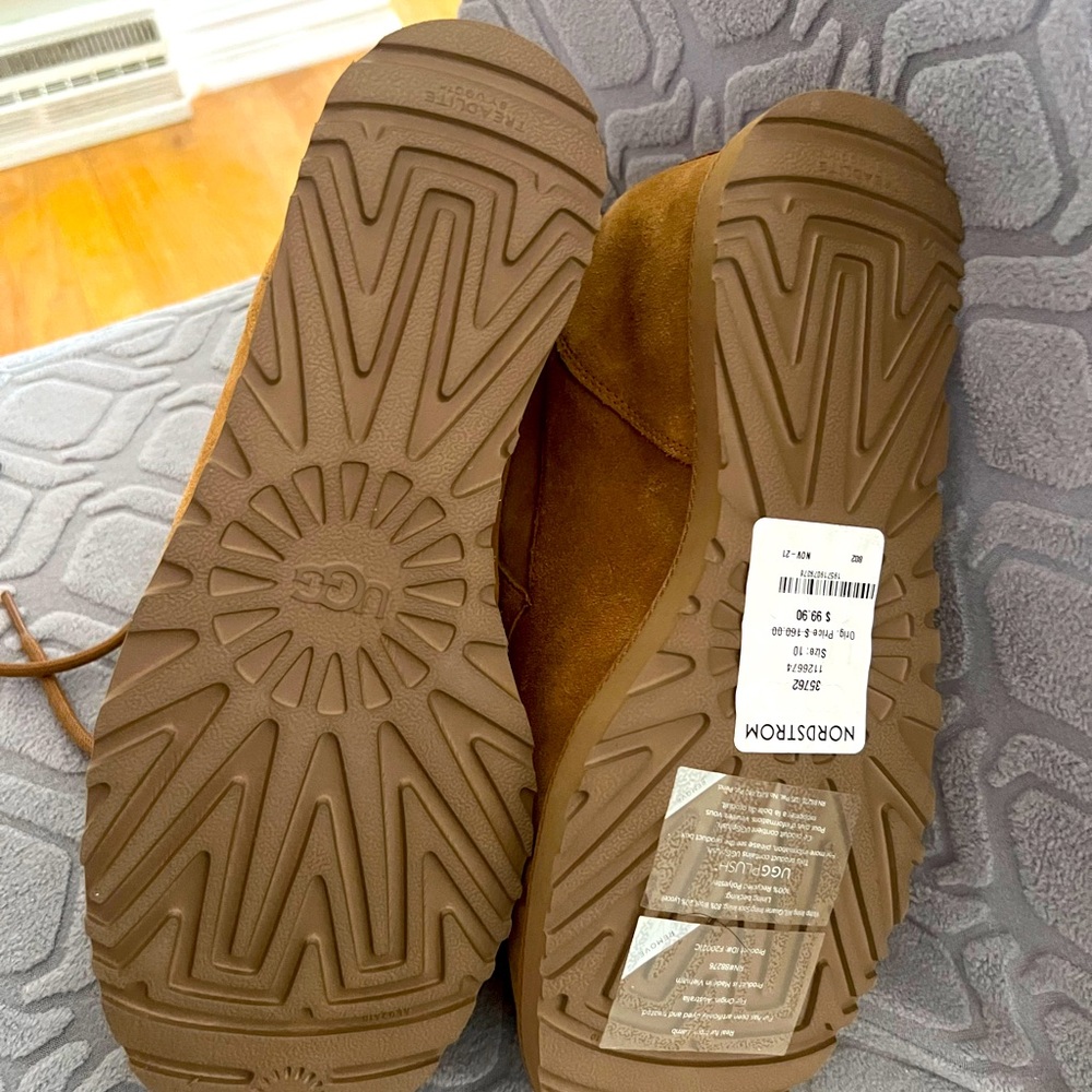 Ugg wedge boot (10) nwt